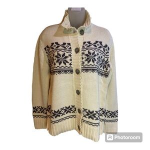 Eddie Bauer Woman’s Sweater Size L Cardigan Cream/Grey Snowflake Design